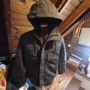 New ANDREW MARC NY mens Hooded  Jacket. Dark Navy Med